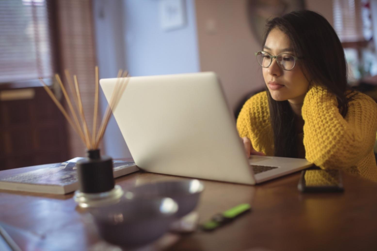 Estrategias prácticas de ahorro y control de gastos familiares